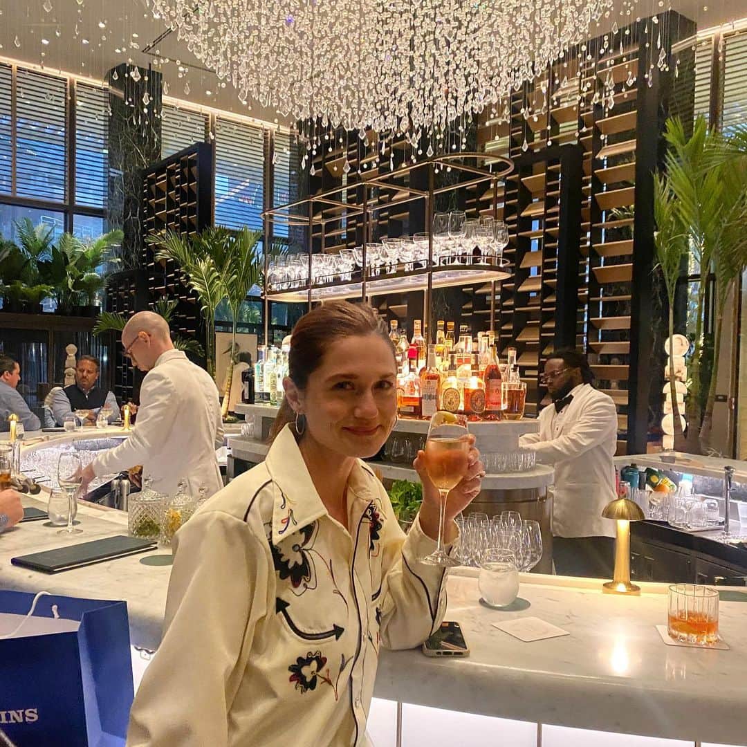 ボニー・ライトのインスタグラム：「Thank you for having us @fshotelneworleans Just like my coaster said 🍸 ”I don’t want realism…I want magic” and that’s exactly what we found in New Orleans ✨#FSNewOrleans thank you @thealist.us for orgainzing!」