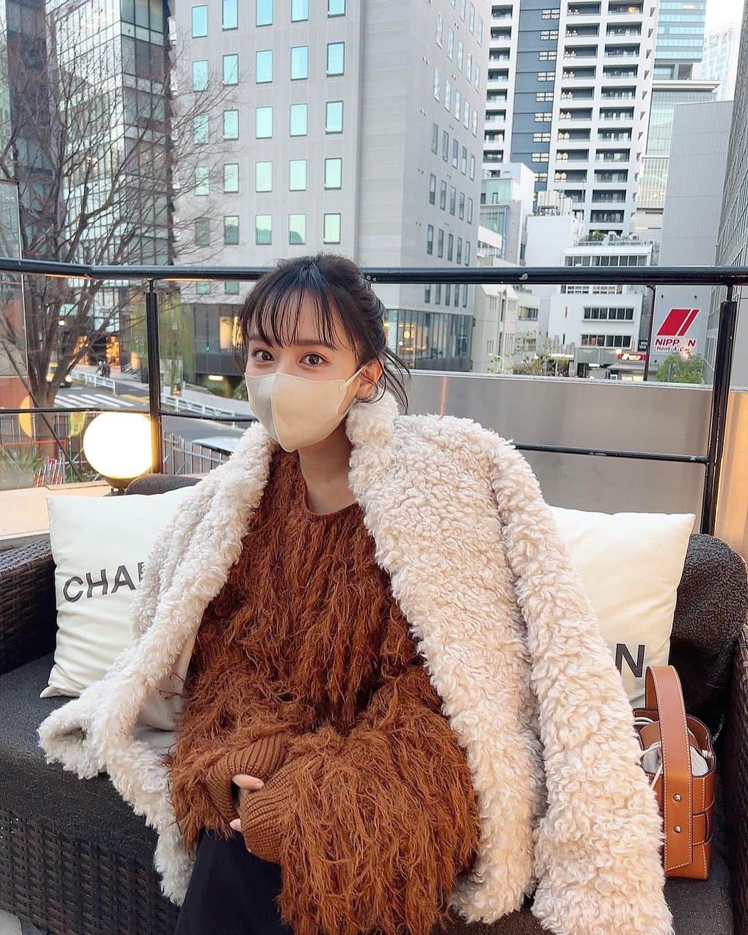のインスタグラム：「今日も良い日になりますように✨  学校、お仕事、家事がんばりましょう〜〜🐰❣️  わたしは先週からずっと朝ドラに泣かされてます🥲！！」