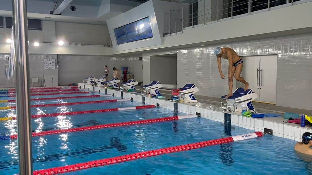 砂間敬太のインスタグラム：「遠くに飛びたい🏊‍♂️🏊‍♂️🏊‍♂️」