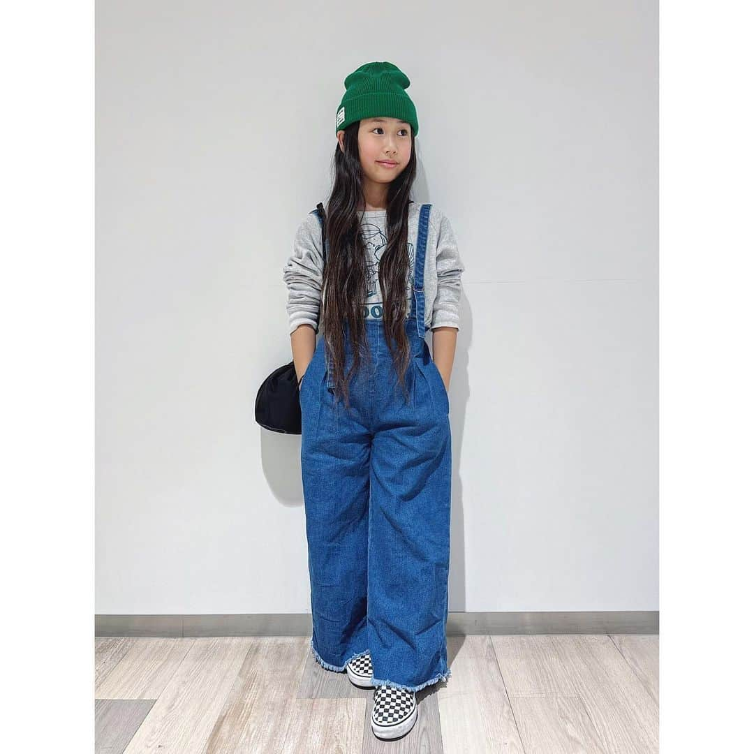 takacolaのインスタグラム：「⋆ 👖💚 ⋆」