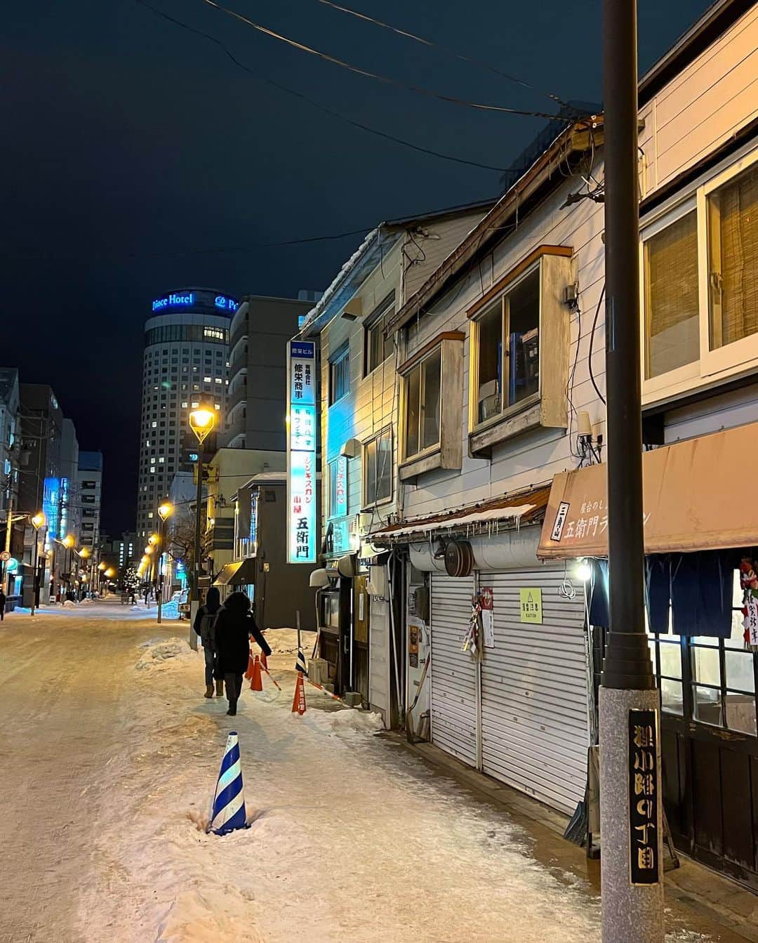 KEISEIさんのインスタグラム写真 - (KEISEIInstagram)「Sapporo peace ✌︎ 寒すぎた… それでもまたすぐ来たくなるんだよな〜… #タヌハチ」1月11日 18時34分 - deep_keisei