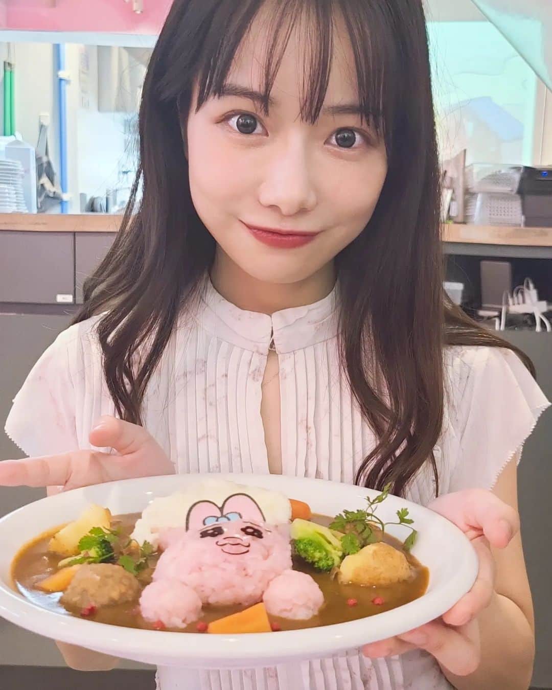 のインスタグラム：「今年はおぱんちゅうさぎ年です、卯年だから🐰  おぱんちゅうさぎ大好きマンより🐰 　 　 　 　 　 #おぱんちゅうさぎ #うさぎ #rabbit #cafe #卯年」