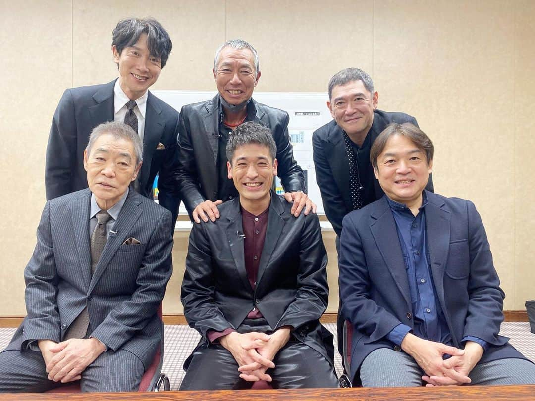 柳葉敏郎のインスタグラム：「. 昨日、完成披露試写会が行われました。  ウソつき軍団参上！ あっ哲太は違ったかな？ ボス（橋爪さん）は不在。。     映画 『シャイロックの子供たち』 2023年2月17日公開です。 お楽しみに。  #シャイロックの子供たち #佐々木蔵之介 さん #杉本哲太 さん #柄本明 さん #佐藤隆太 さん #本木克英 監督」