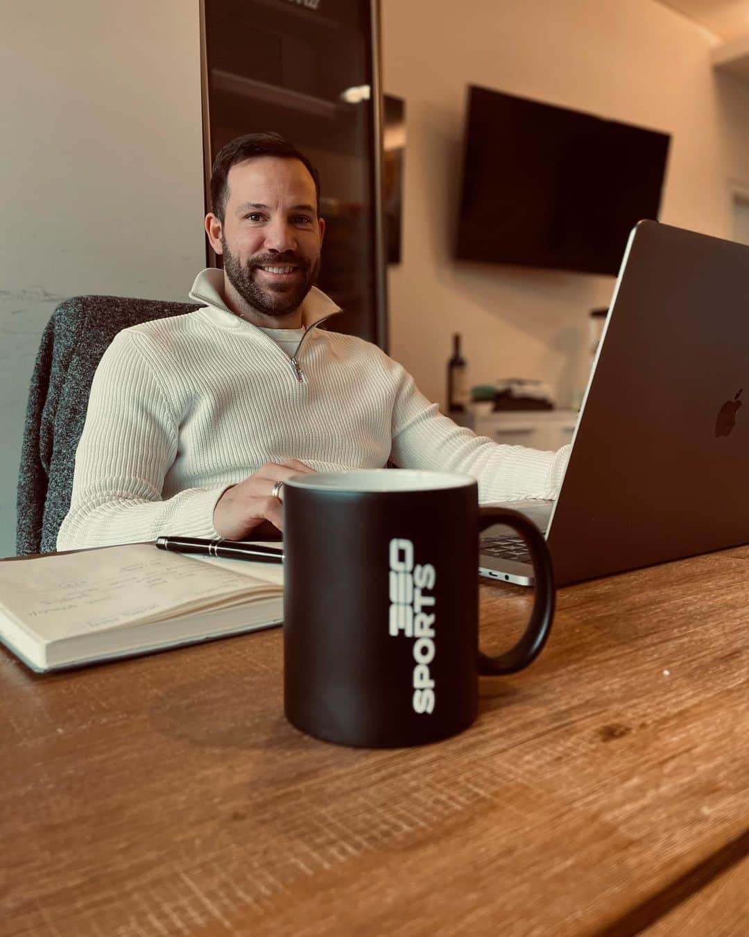 ゴンサロ・カストロさんのインスタグラム写真 - (ゴンサロ・カストロInstagram)「#workinprogress 👌✅ @sports360」1月11日 19時57分 - gonzocastro27