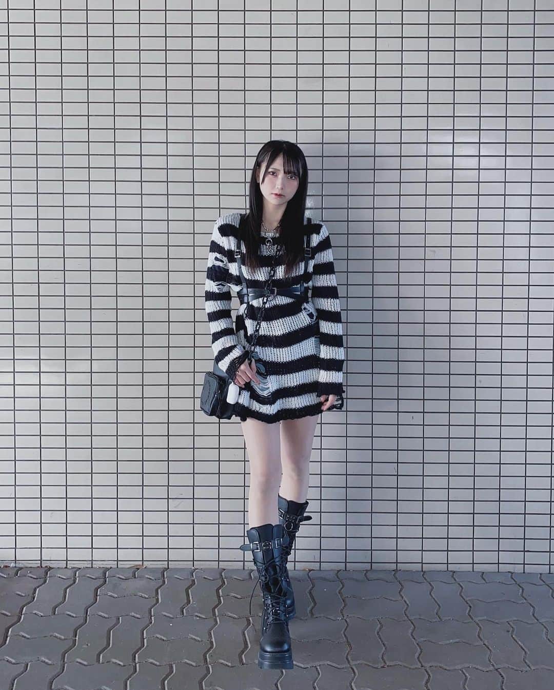 のインスタグラム：「どれだけ寒くても脚は出したい^_^;  #code#kryclothing#kry#volcanandaphrodite#shine」
