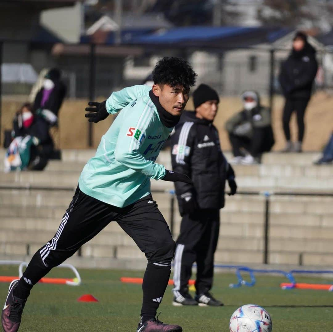 喜山康平さんのインスタグラム写真 - (喜山康平Instagram)「🏔⚽️🏃🏻🍃  #松本山雅fc  #matsumotoyamaga  #長野県 #松本市　 #喜山康平  #11 #campione」1月11日 20時50分 - koheikiyama_