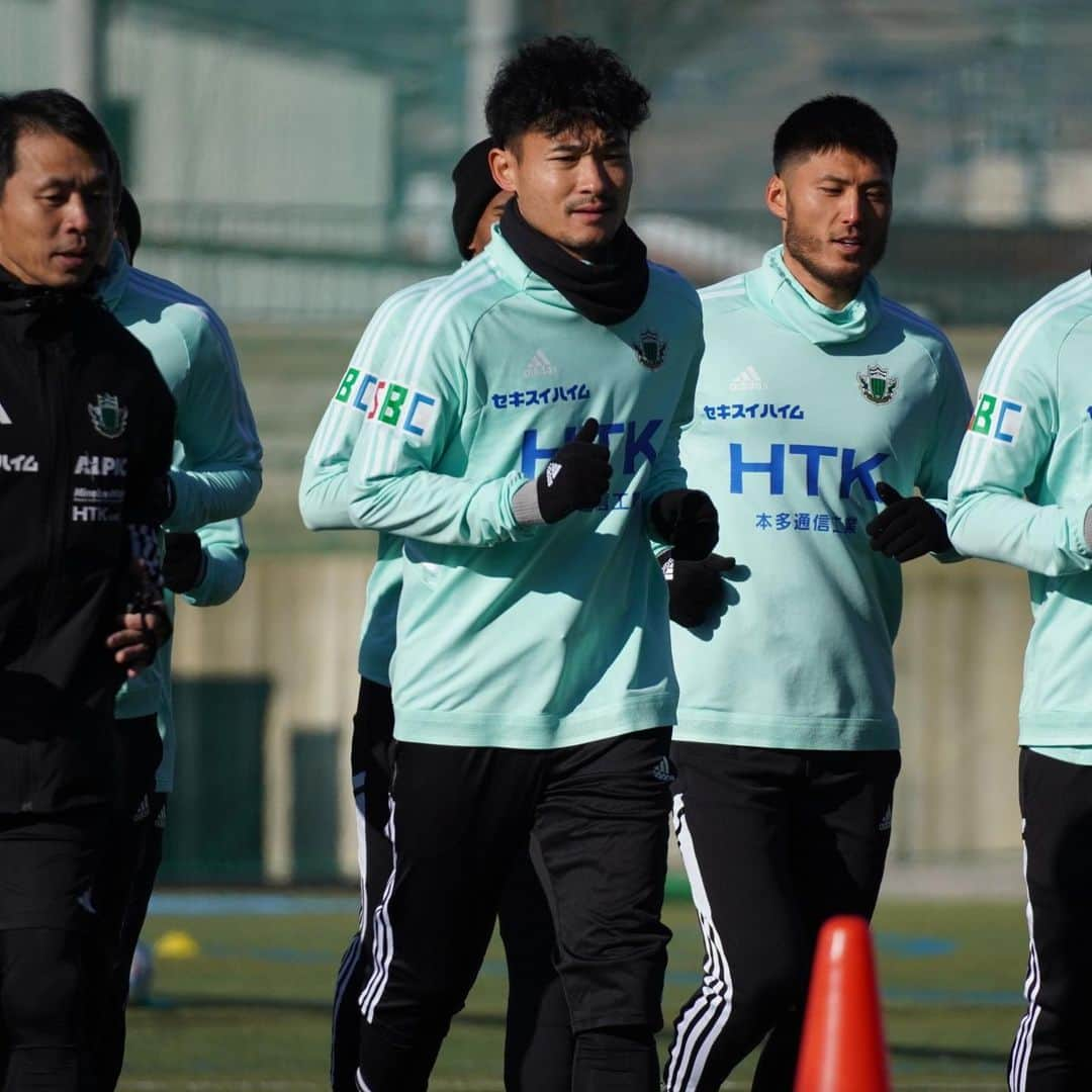 喜山康平さんのインスタグラム写真 - (喜山康平Instagram)「🏔⚽️🏃🏻🍃  #松本山雅fc  #matsumotoyamaga  #長野県 #松本市　 #喜山康平  #11 #campione」1月11日 20時50分 - koheikiyama_