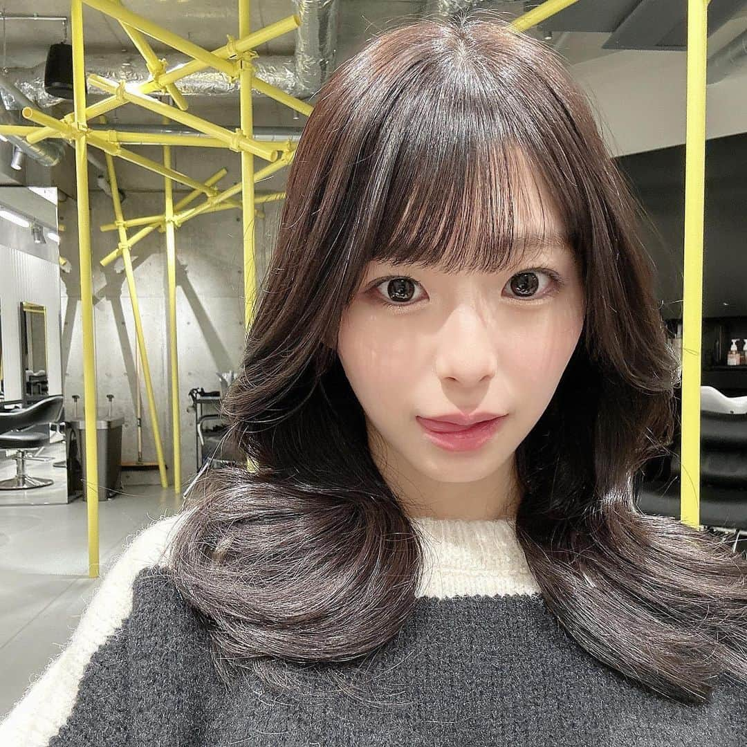 川崎ひかるのインスタグラム：「🆕💇🏻‍♀️🤍🖤🤍」