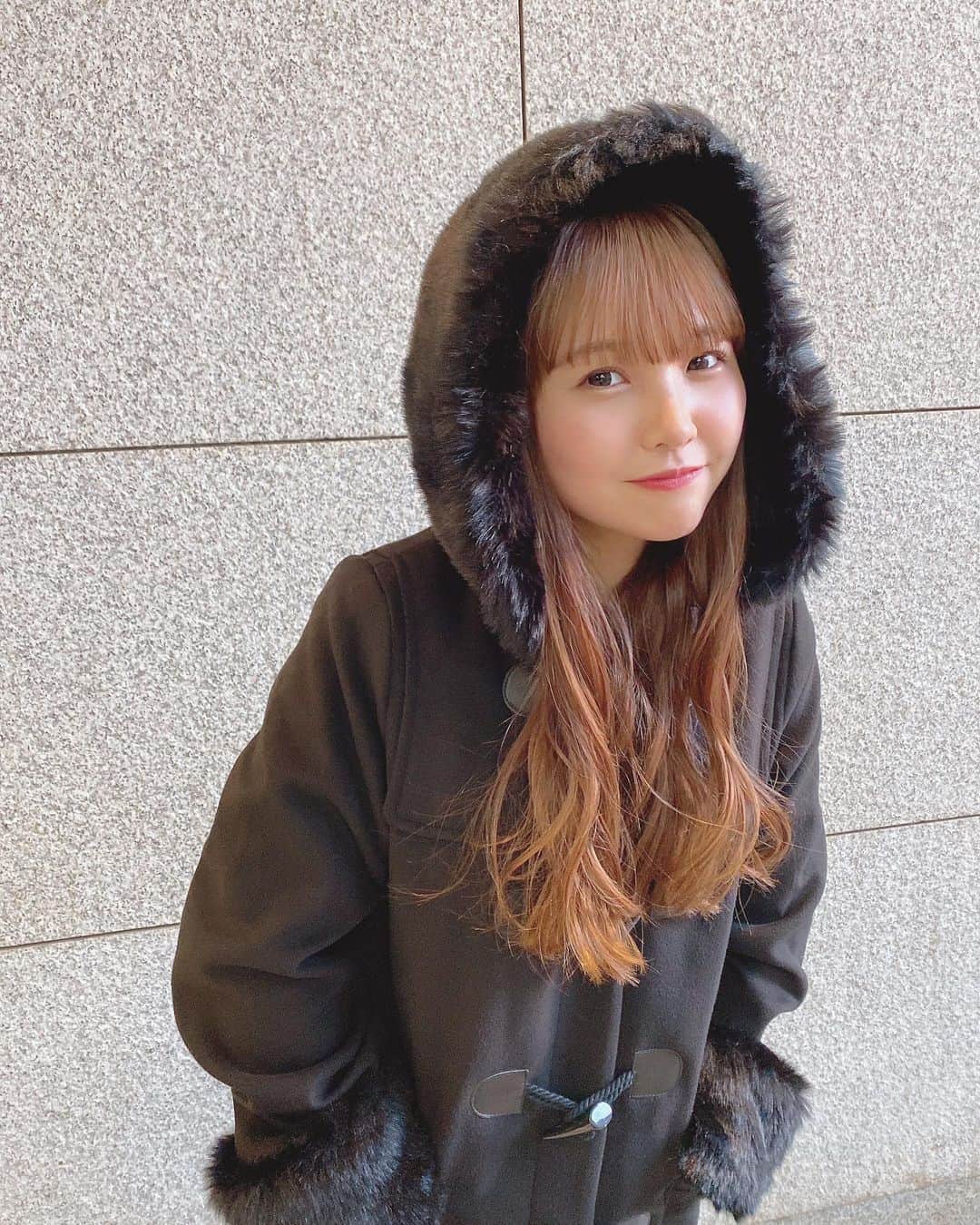本郷柚巴のインスタグラム：「🖤🖤🖤  #フードコート  #egoist」