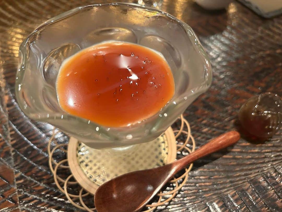 安藤ユキのインスタグラム：「銀座あまくさ札幌❣️ 雰囲気よかったし美味しかったなあ🤤❤️  馬刺し大すき🤤❤️   #すすきのグルメ #札幌観光  #follow #記録」