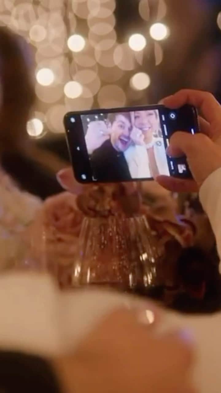 マイケル・クリフォードのインスタグラム：「since we couldn’t have our big ceremony this year, we thought we’d finally share a few clips from our little backyard wedding. oh and this is crystals favorite song, Bali 🥰 happy 7 years ❤️」