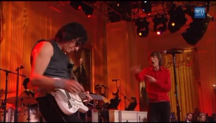 ミック・ジャガーのインスタグラム：「With the death of Jeff Beck we have lost a wonderful man and one of the greatest guitar players in the world. We will all miss him so much.」