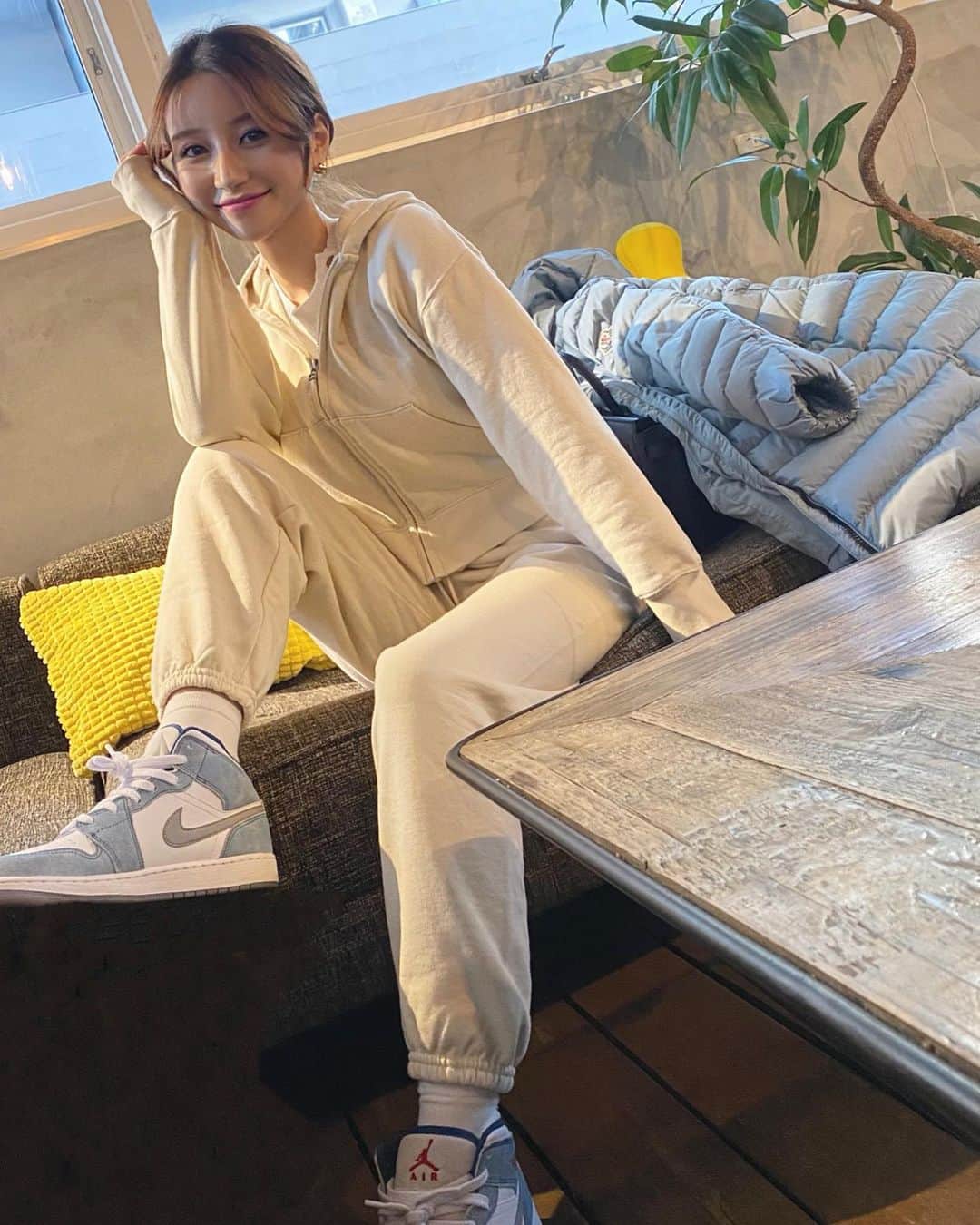 のインスタグラム：「lunch🍽🤍」