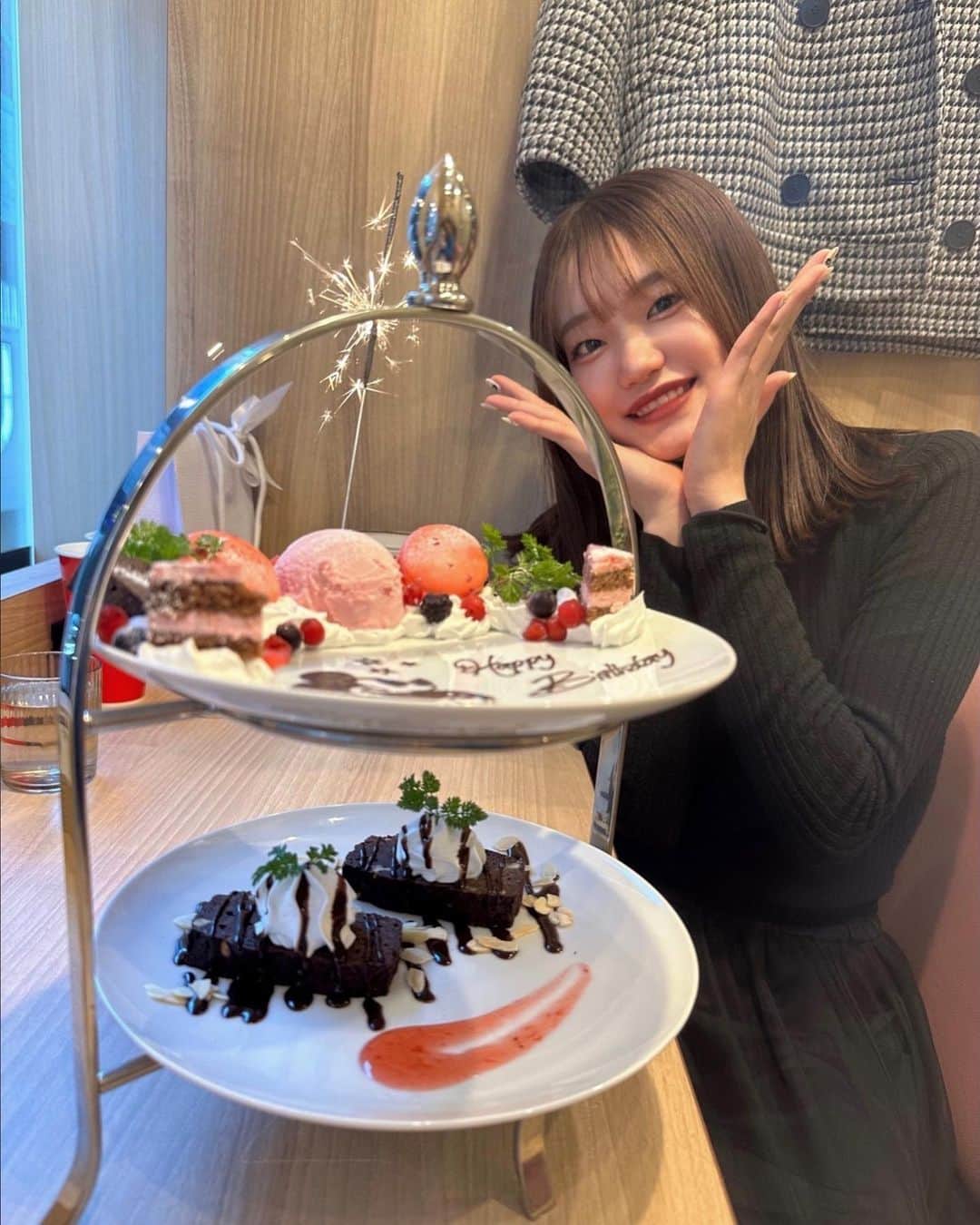 喜田純鈴のインスタグラム：「22才になりました🦋 たくさんのお祝いメッセージありがとうございます🤍 22才の私もよろしくお願いします！」