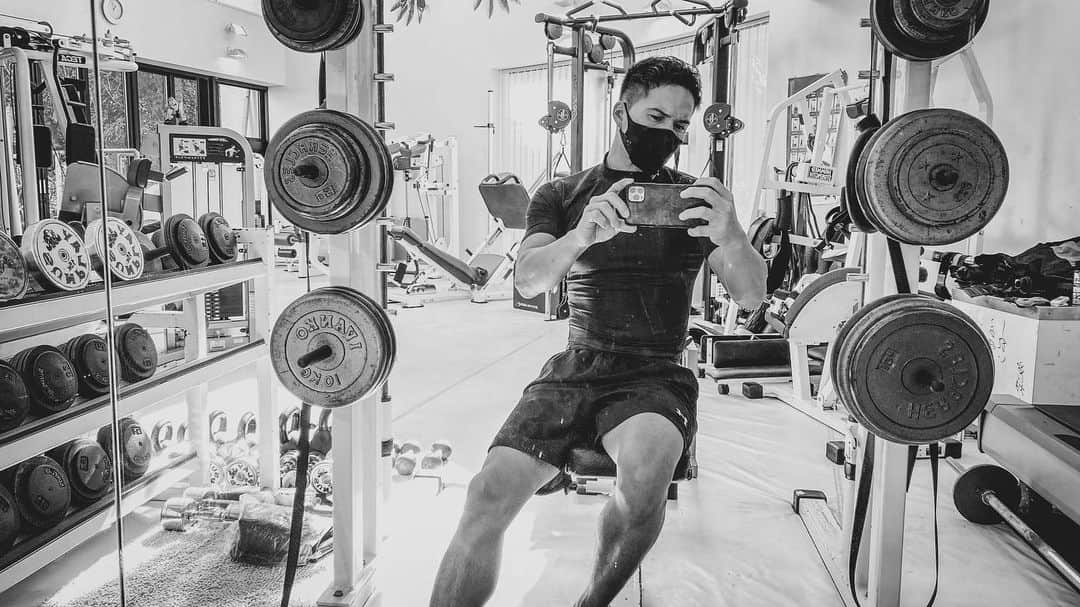 市原隼人のインスタグラム：「どんな事にも一人じゃ辿りつけない事がある。#training」