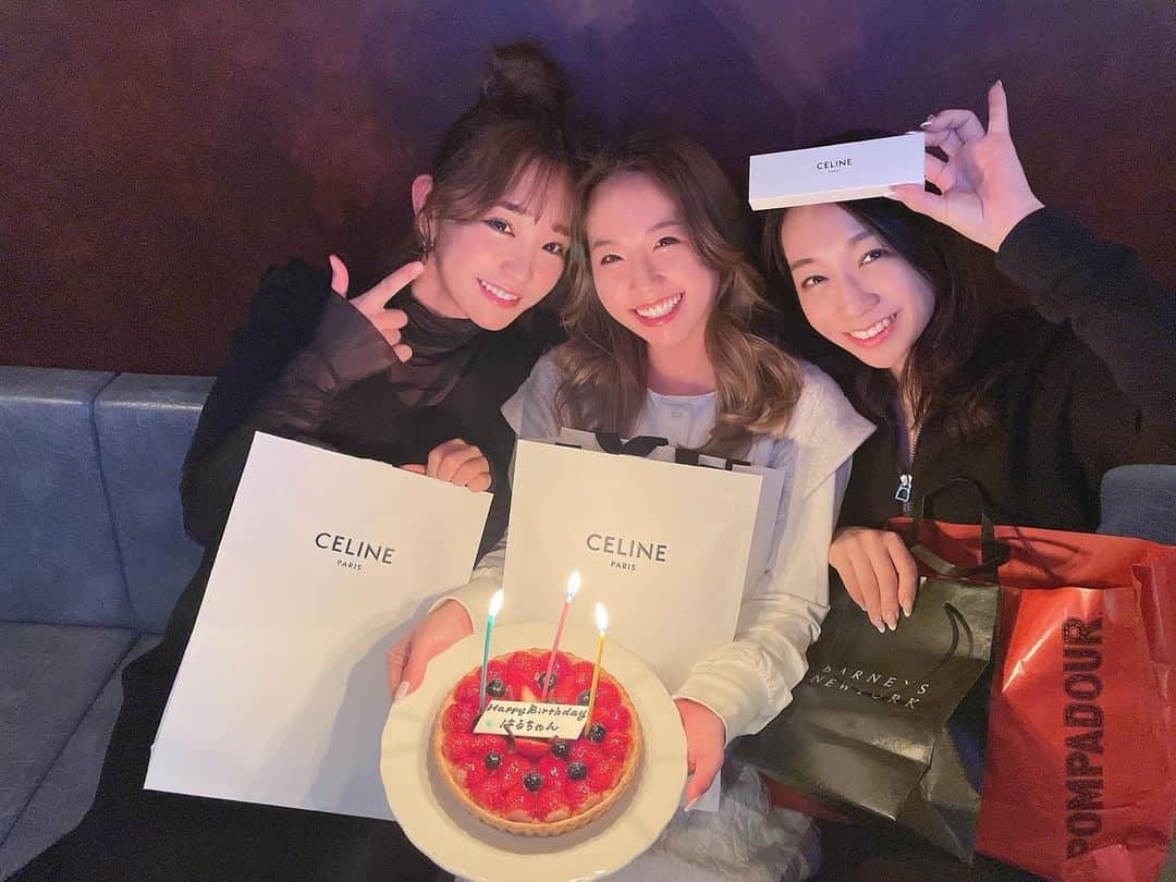 のインスタグラム：「はるちゃんHBD🎂 こちら側へようこそ笑 2年連続で一緒🫶 幸🫶」