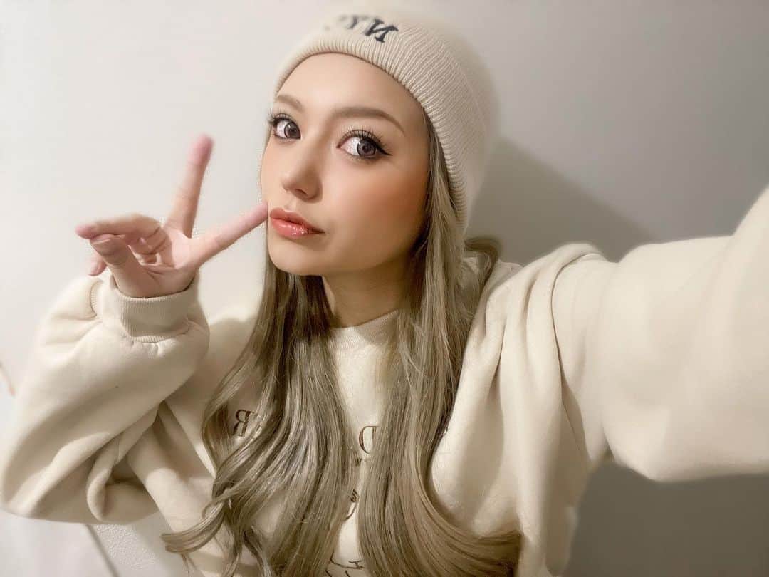 南斗最後のユリアのインスタグラム：「ニット帽の季節🧤🤍」