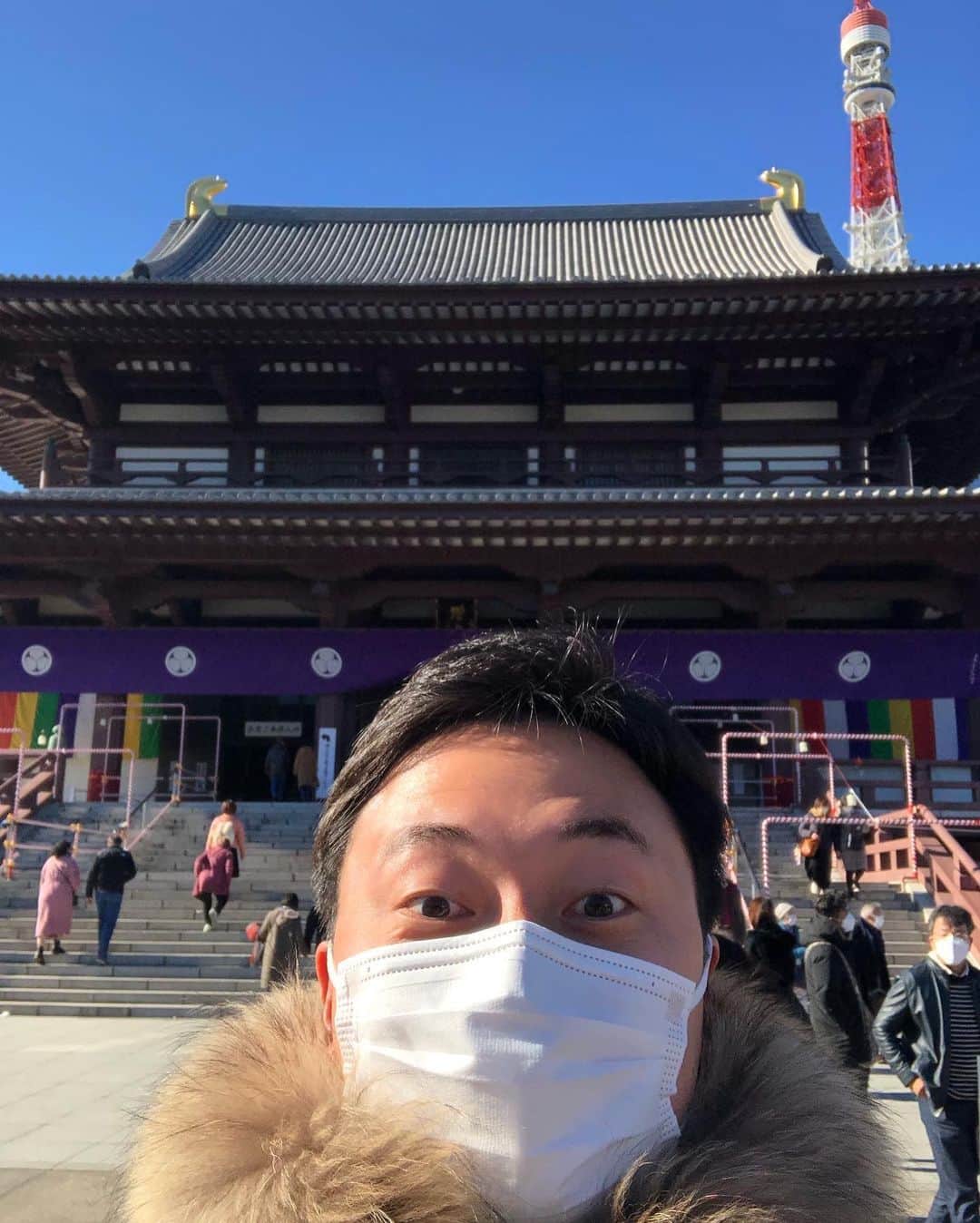 宮澤奎太のインスタグラム：「【2023年は！！】  目標 「引き続きスポーツ中継の技術を磨き続ける」 「ゴルフを練習して3月までにはラウンドできるようになる」 「なにかコーナーか番組を任せてもらえるようになる」  今年もよろしくお願いします！！ 写真は高校サッカー選手権期間に 一人で初詣した増上寺です！！ 勝ち運！！  #KKT #アナウンサー #宮澤奎太」