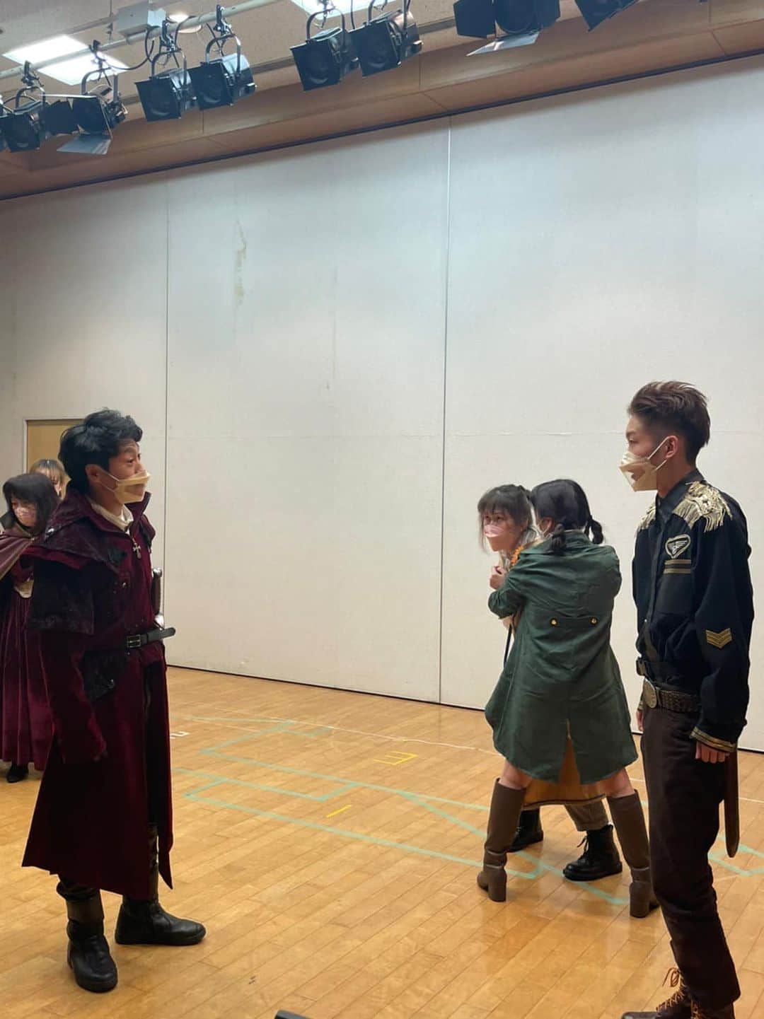 團悠哉のインスタグラム：「#セカオモ 稽古進んでおります！ なんと！ありがたい事に29日のお昼、12時~の回が完売となりました✨🔥  その他も残席僅かな回がいくつかございます！ 皆様、お早めのご予約をお願い致します😎  ご予約はこちらから！↓ https://www.quartet-online.net/ticket/sekaomo?m=0vghiib  #イエブリ奇跡の劇場  #イエブリセカオモ」