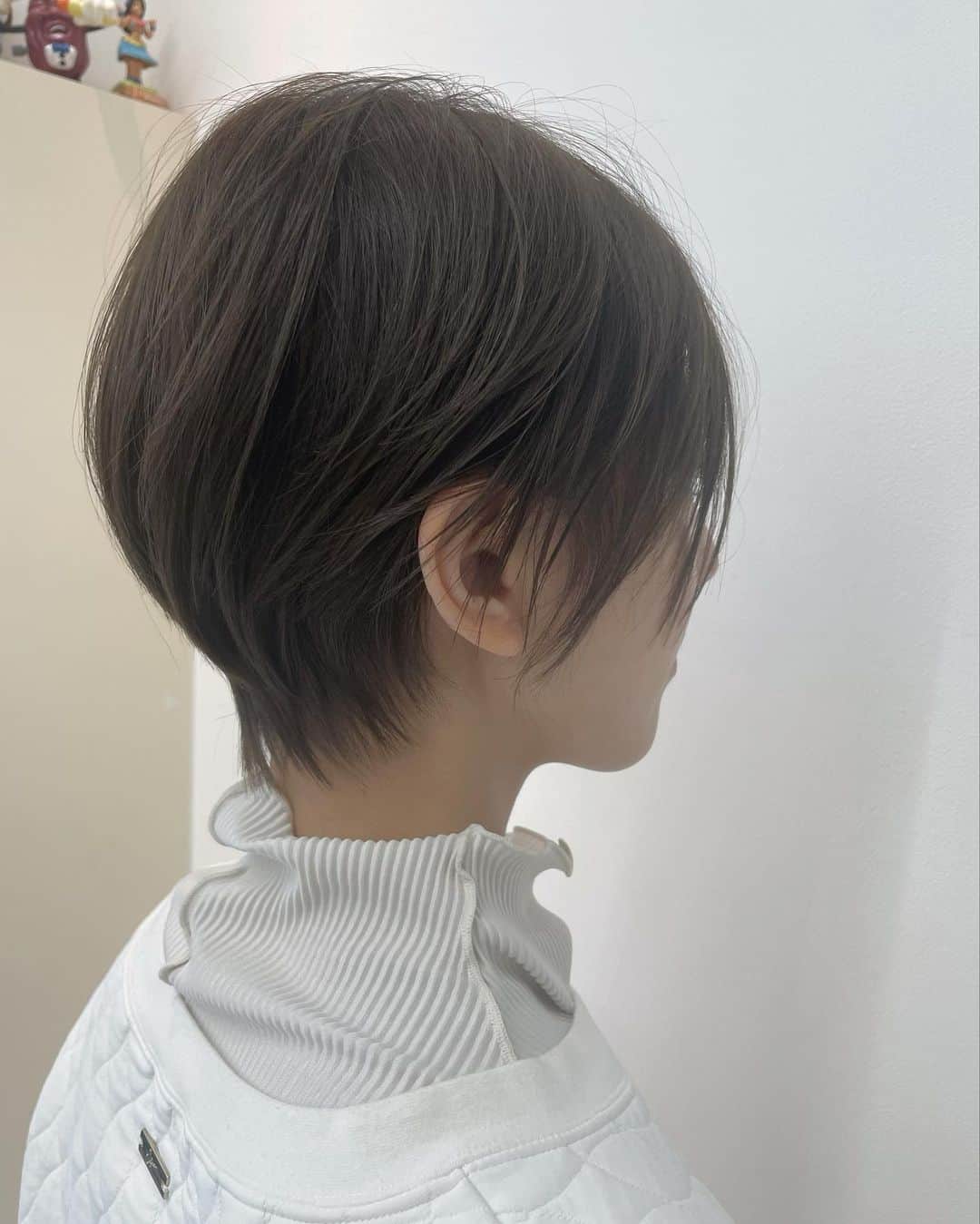 山名裕子のインスタグラム：「. スッキリ✨✨  ほしさんありがとうございます✂️ @gorosurf   #ショートカット #ハンサムショート #ショートヘア #表参道 #natura #今年もよろしくお願いします #Instagram」