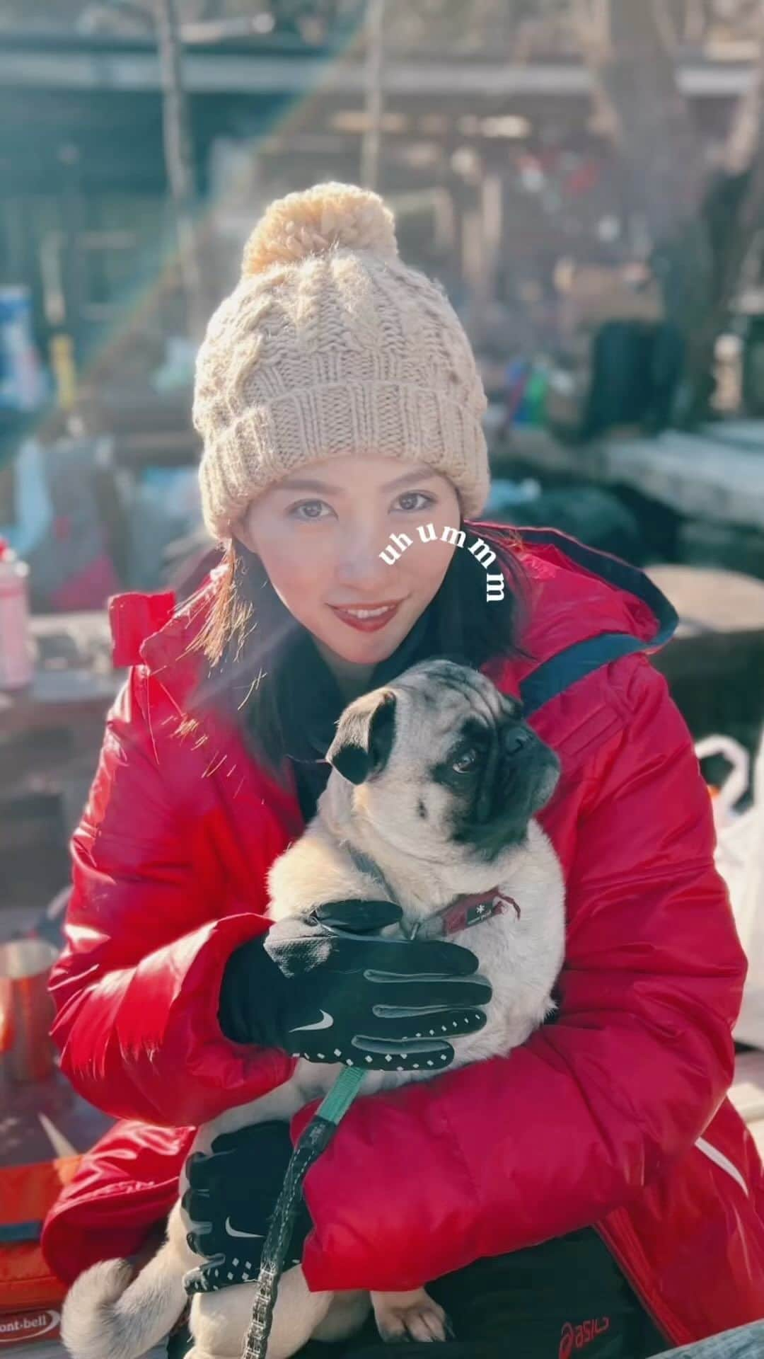 加藤理恵のインスタグラム：「今年も高尾山🏔✨ 体動かして、美味しい空気と良い景色 最高だね。 . . . #登山女子 #高尾山 #山頂ごはん #山登り初心者 #小仏城山 #山ガール #登山初心者 #登山飯」