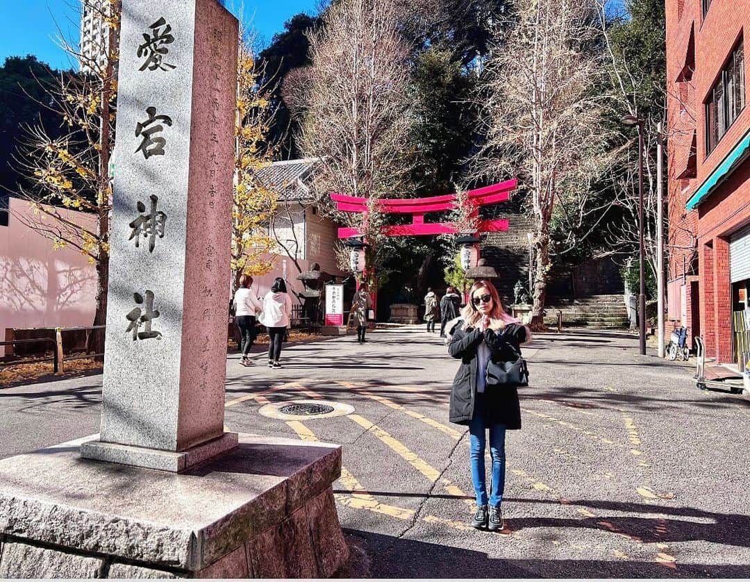 KARINのインスタグラム：「HAPPY NEW YEAR🎉🤞  #2023 #japan #jinjya #愛宕神社」