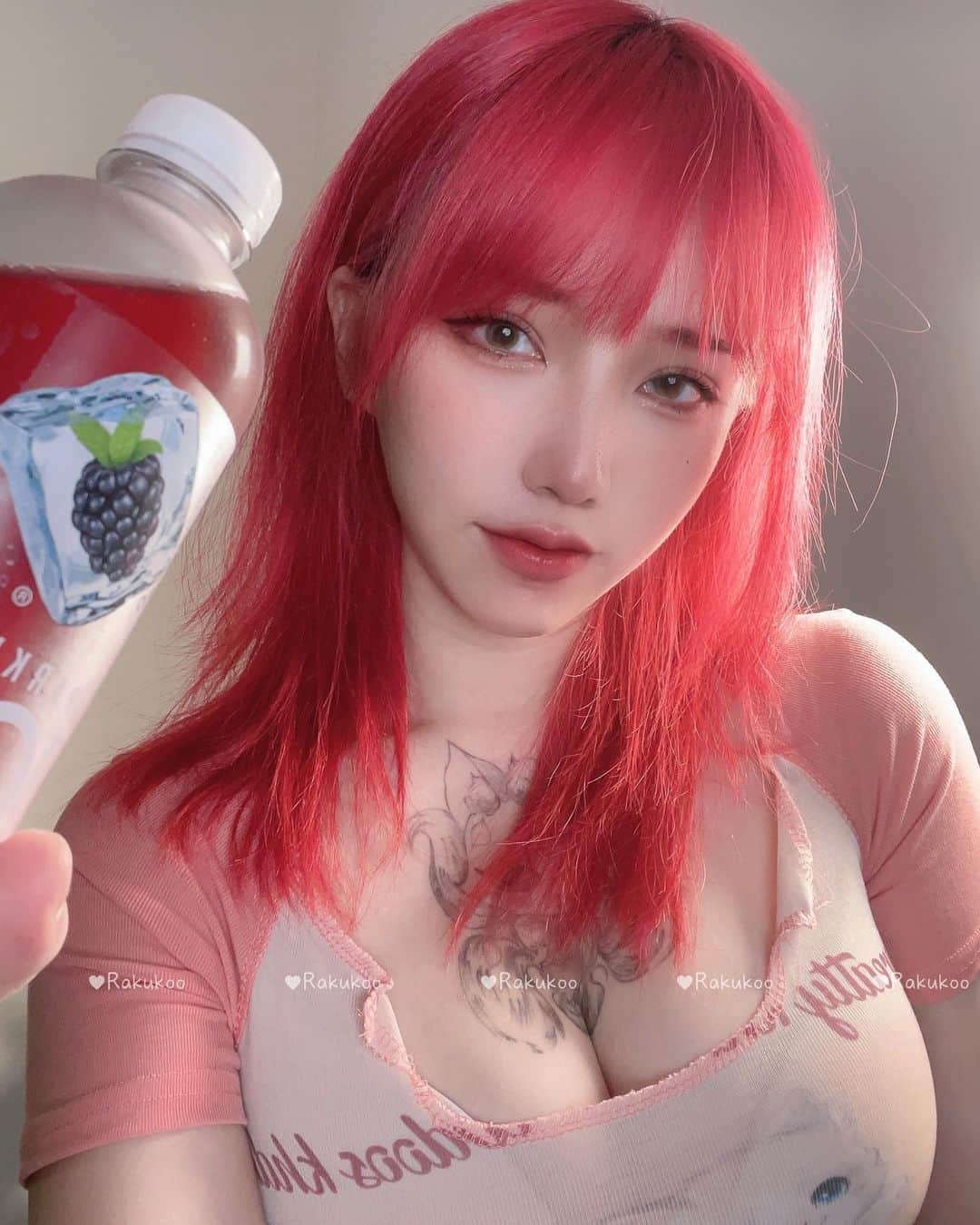 犬神洛洛子のインスタグラム：「🥤Heyyyyy how are you? :)」