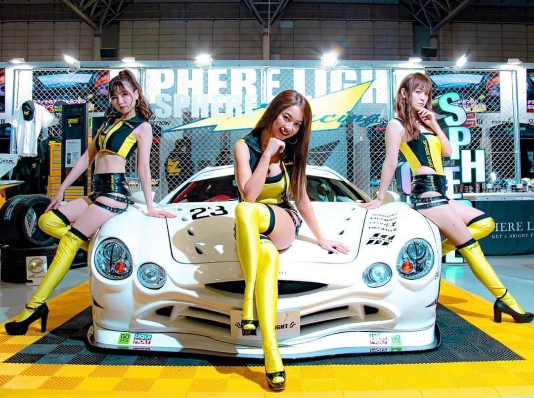 宇都宮茜のインスタグラム：「再び今年も明日からこのメンバーで始動🏎 @tokyo_autosalon_official   .  5時起きなので目標23:30までに寝ます😪😪  .  〜東京オートサロン〜  🗓１／ １３.１４.１５ （ 一般特別公開１３.１４の２日間）  📍幕張メッセ 東ホール8 ブースNo.802 🏎スフィアライトブース @sphere_light   .  .   It's a car event called auto salon from tomorrow! Please come by 🤭❤️‍🔥❤️‍🔥  从明天开始就是名为汽车沙龙的汽车活动！请过来🥴✌🏻  내일부터 오토 살롱이라는 자동차 이벤트입니다! 꼭 오세요 👻❤️  .  .  .  .  .  .  .  .  .  .  .  .  .  .  .  .  .  .  .  .  .  .  .  .  .  #スフィアライト#東京オートサロン2023#オートサロン#東京オートサロン#オートサロン2023#キャンギャル#コンパニオン#車横モデル#水着女子#ビキニ女子#インスタグラビア#ケツスタグラム#尻スタグラム#イベントコンパニオン#レースクイーン#キャンペーンガール#レース#スポーツカー#スーパーカー#カスタムカー#水着#海好き女子#japanesegirl#泳装#다이어트#Swimsuitgirls #gal#japan」
