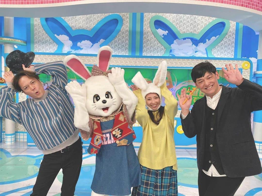 小椋寛子さんのインスタグラム写真 - (小椋寛子Instagram)「シャンプーハットさんとめざめちゃんと☺️🐰  #おは土 #おはよう朝日土曜日です #ABCテレビ #シャンプーハット さん #めざめちゃん #特番」1月12日 20時25分 - ogura_hiroko