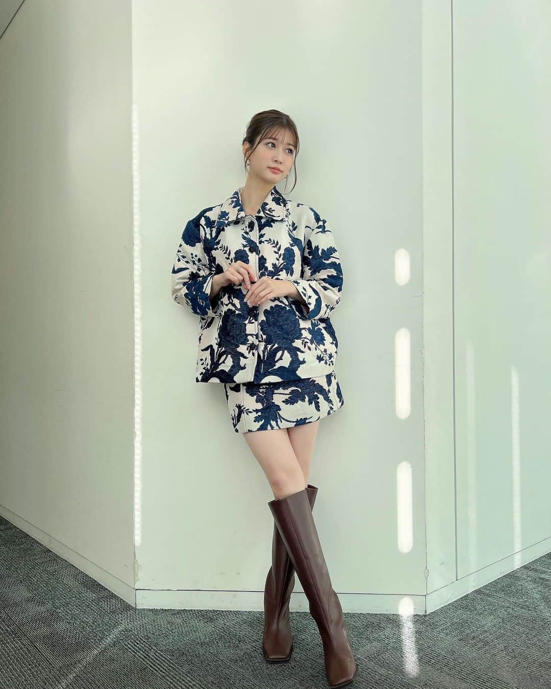 生見愛瑠さんのインスタグラム写真 - (生見愛瑠Instagram)「これは何柄なんでしょう、わかりませんっ 本日の衣装でした🌙」1月12日 20時35分 - meru_nukumi
