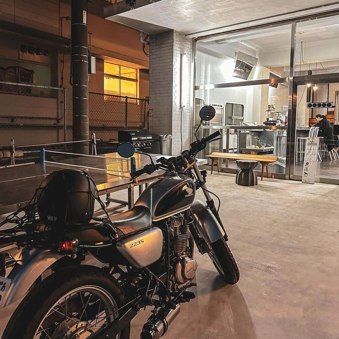 山川就史のインスタグラム：「☕︎  #cafe #TONER」