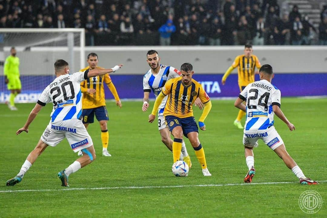 ケヴィン・ミララスのインスタグラム：「Pame AEL 🦁 close your legs i'm coming 👀⚽️」