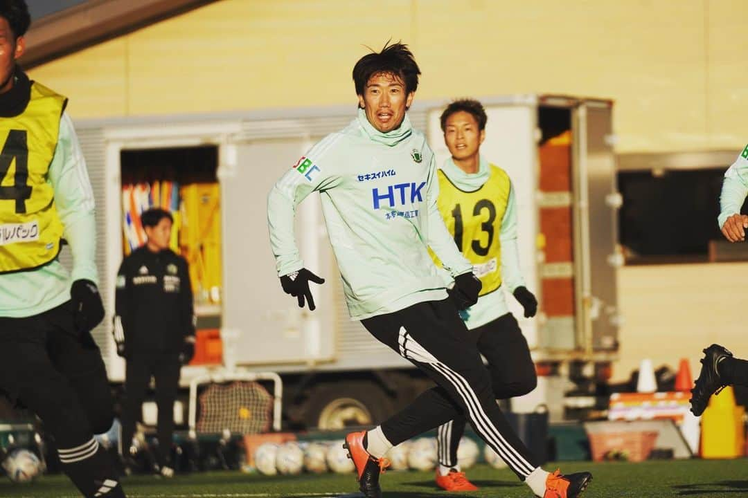 渡邉千真さんのインスタグラム写真 - (渡邉千真Instagram)「. 2023シーズン⚽️ @matsumoto.yamagafc 🟢 . #newseason  #2023 #松本山雅fc  #渡邉千真」1月12日 21時12分 - kazumawatanabe_official