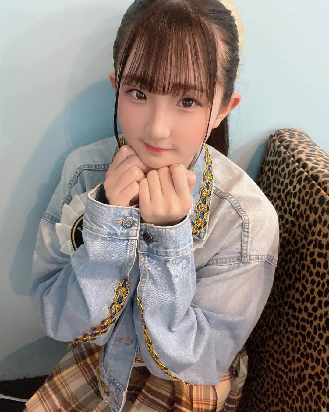 出雲やえさんのインスタグラム写真 - (出雲やえInstagram)「デニム衣装また着たいな🥺💞  #出雲やえ #サンライトイエロー #デニム #衣装 #ポニーテール #キラキラ #ジャケット #jc #09 #13歳 #いいねしてね #思い出」1月12日 21時39分 - osu_yae