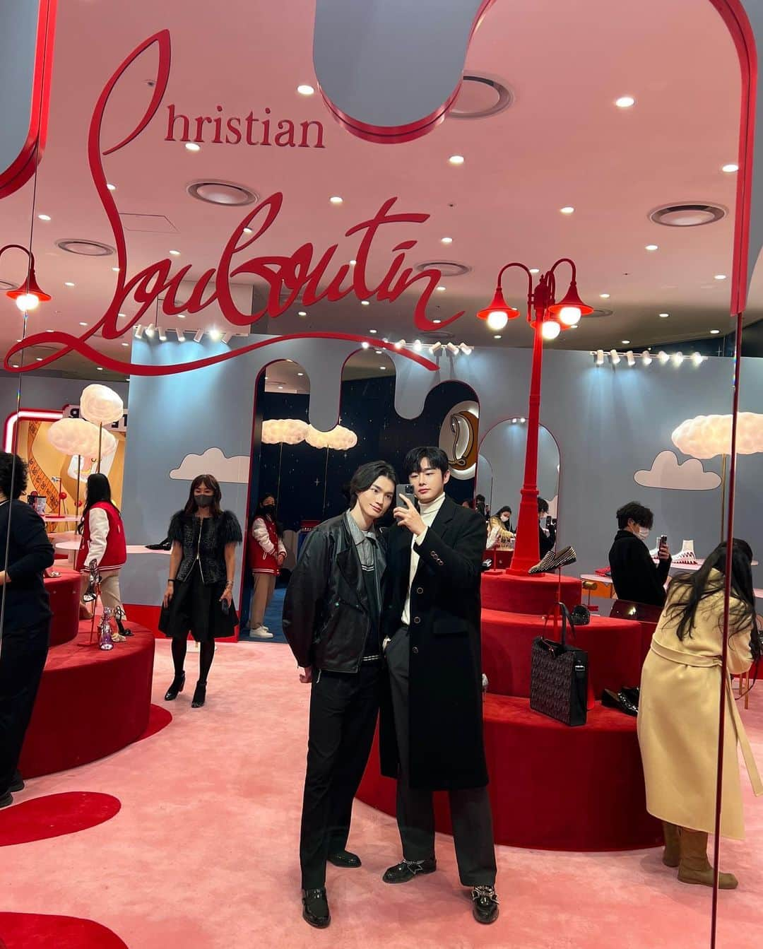 ガンヒさんのインスタグラム写真 - (ガンヒInstagram)「♦️ @louboutinworld  _ #크리스찬루부탱 #ChristianLouboutin #LouBoutinBeauty」1月13日 0時26分 - kanghui_