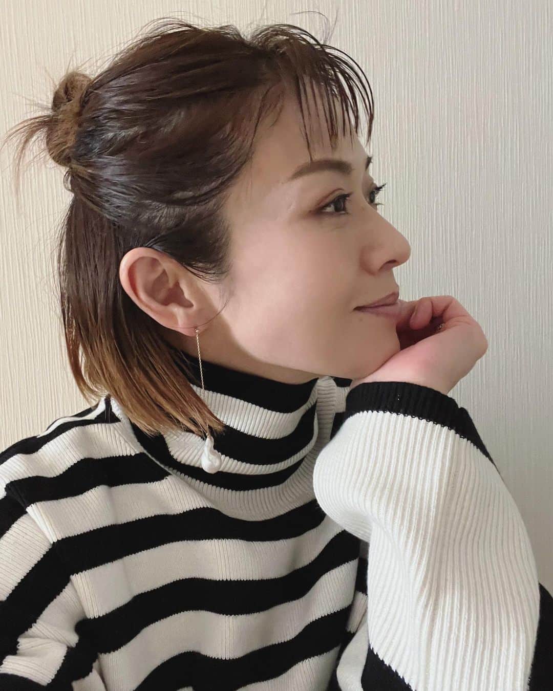 畑野ひろ子のインスタグラム：「@magnoliawhite_jewelry のパールピアス🤍🤍🤍」