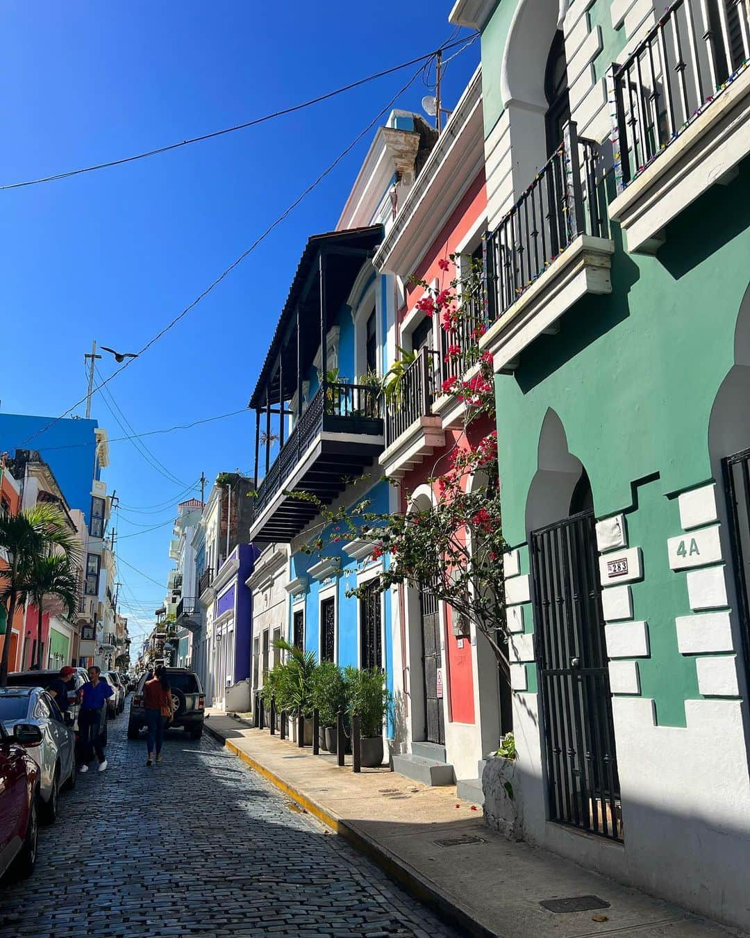 リュボーフィ・エフィメンコさんのインスタグラム写真 - (リュボーフィ・エフィメンコInstagram)「Beautiful San Juan 🇵🇷❤️🏘 . . . . #travel#travelgram#sanjuan#puertorico#instatravel#travelblog#royalcaribbean#rccl#cruise#cruiselife#crewlife#world#tourist#caribbean#travelphotography#destinations#royaltalent#travelblogger#puertorico🇵🇷#sanjuanpuertorico#traveling」1月13日 14時28分 - liubaefimenko