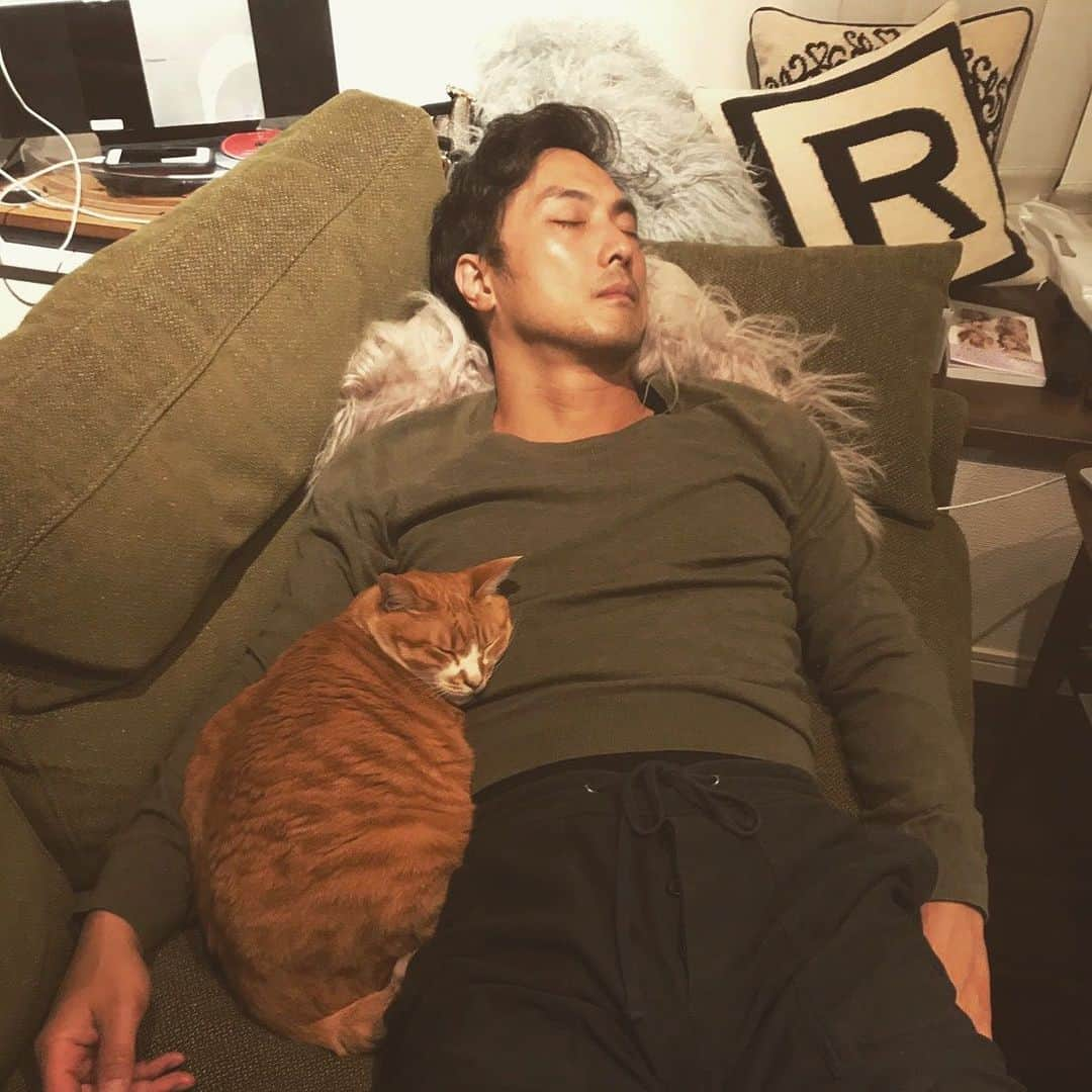 平岳大のインスタグラム：「Good night, bud. Until next time.」