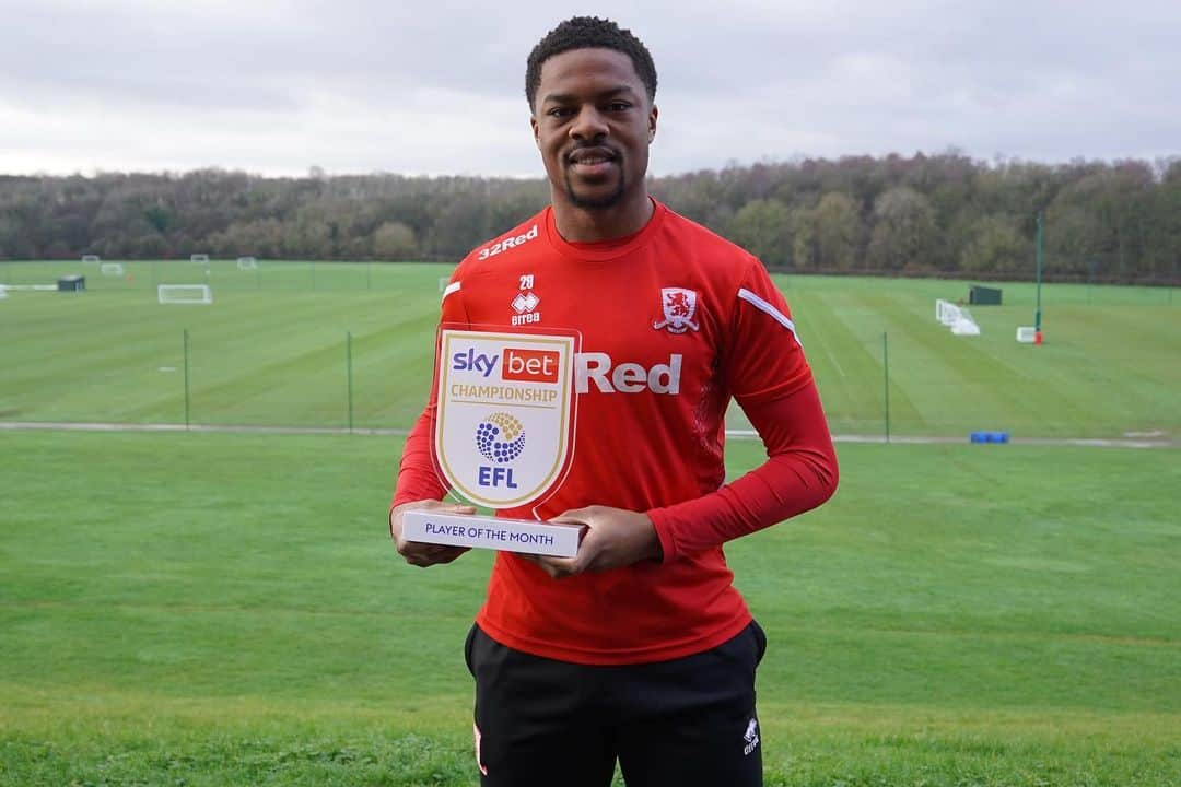 チュバ・アクポムのインスタグラム：「Delighted to win @skybet player of the month. Thank you all for the support. Gods plan. 🙏🏾♥️🏆🤝 @efl @theboroofficial」