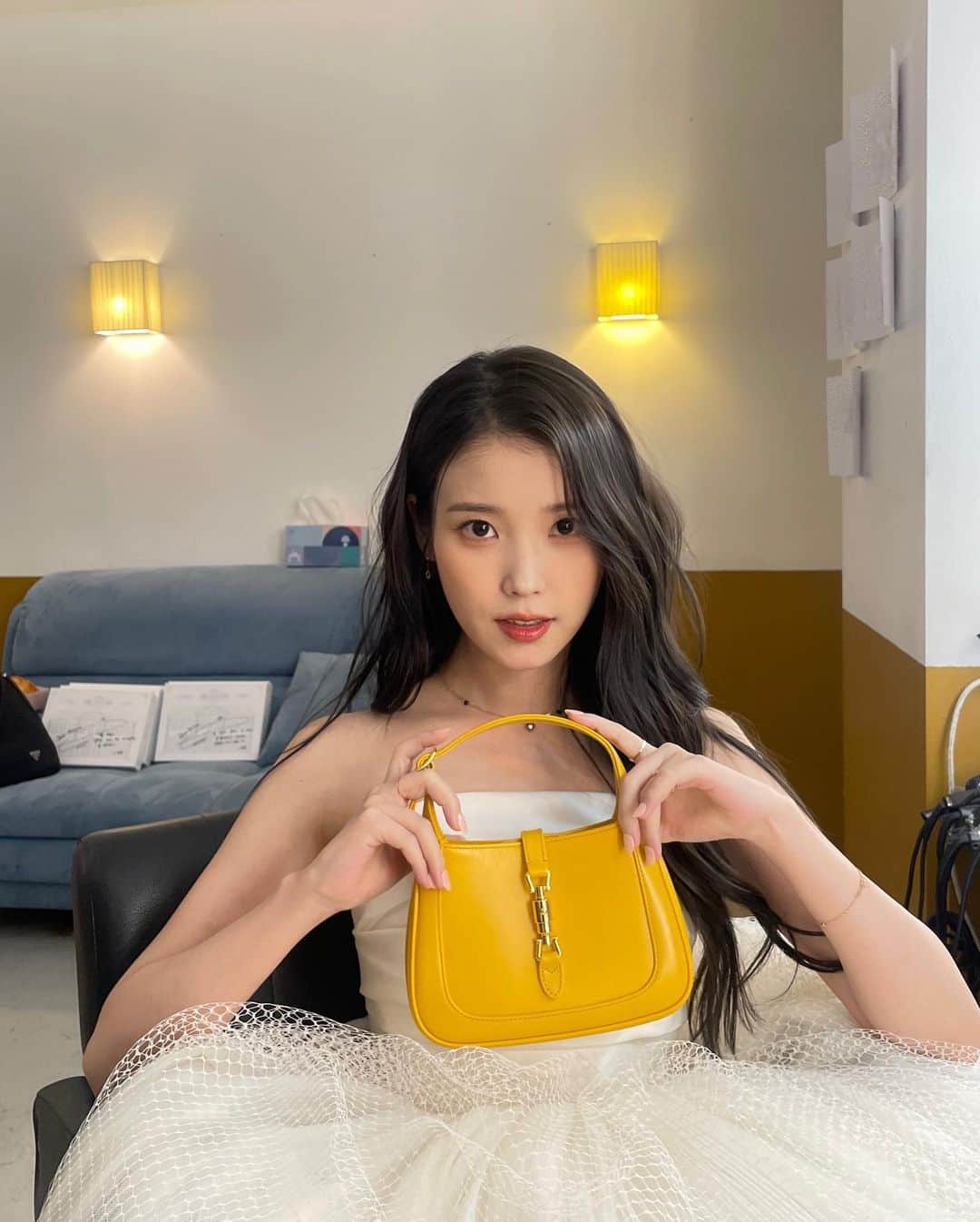 のインスタグラム：「🌙🐝💛🍋🧀 #GucciJackie1961 #광고」