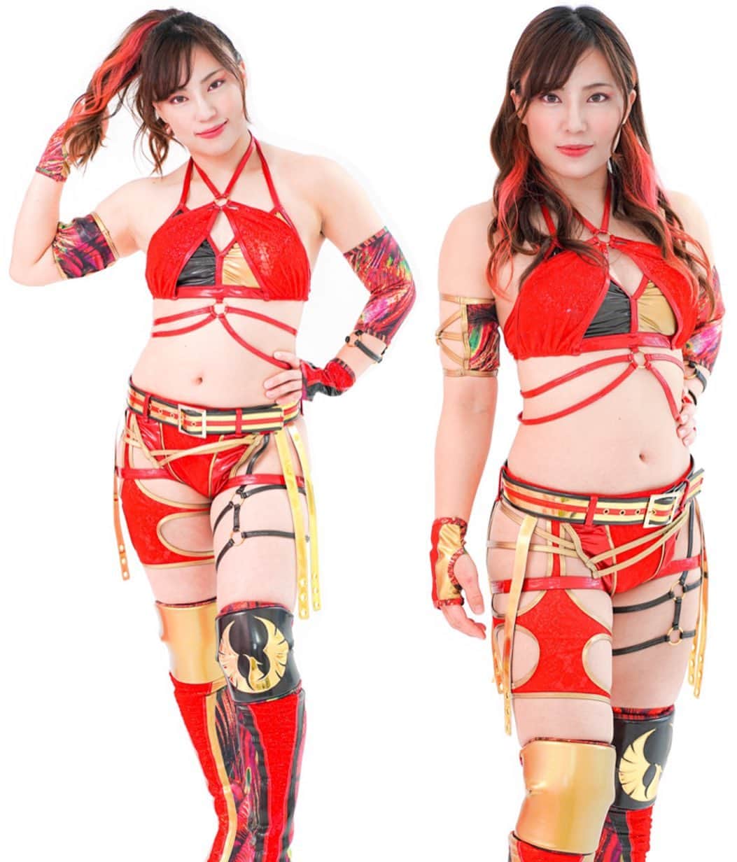 高瀬みゆきのインスタグラム：「2023 ver new costume❤️‍🔥  Which do you prefer, Miyuki with ponytails or Miyuki with long hair?  ニューコス 2023年バージョン❤️‍🔥  ポニーテールの私とロングの私どっちがお好み？🥰  #プロレスラー #女子プロレス #MiyukiTakase」