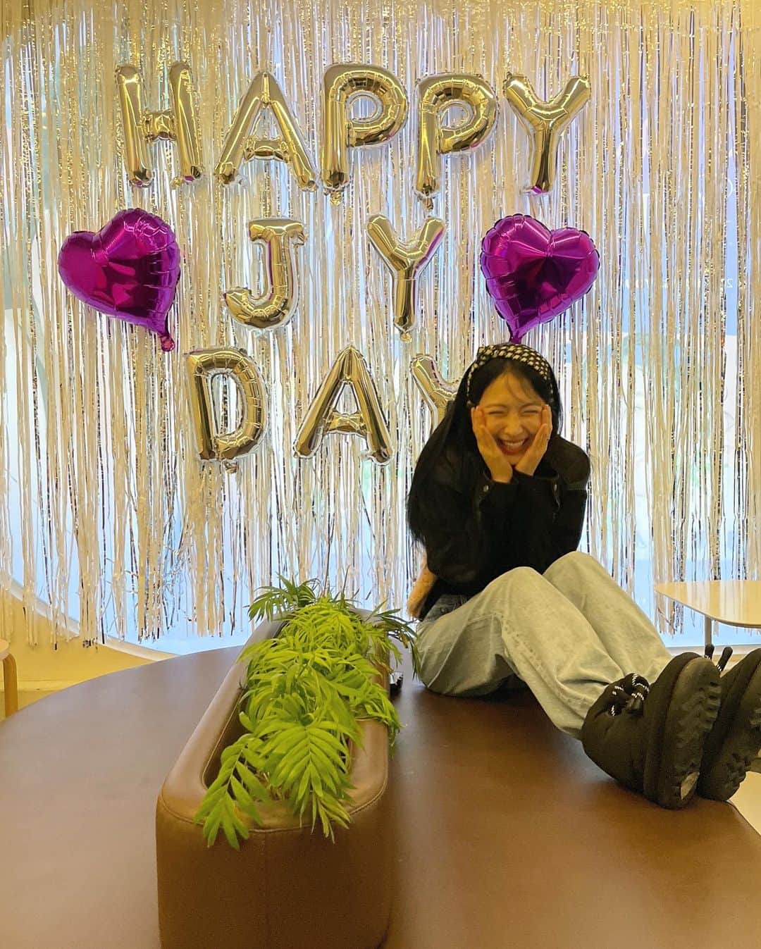 のインスタグラム：「✨💜Stay in Our Dream💜💫」