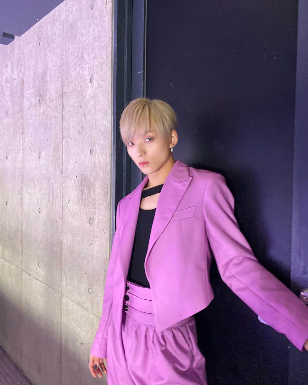 古瀬直輝のインスタグラム：「.  OCTPATH  1st ALBUM『Showcase』  TITLE ＜Run＞  MVが公開されました‼︎  すでにたくさん見ていただきありがとうございます！  前作のLikeとはまたガラッと変わり テーマに沿った世界観、表現、ストーリーを 音楽と一緒に楽しんで見てみてください👑  "TWO FACES OF THE SAME COIN"  いろんな観点でご覧ください🪄」