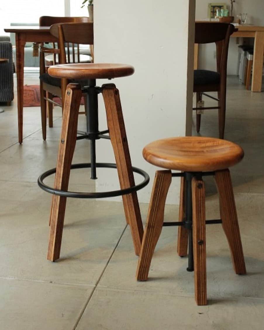 ACME Furnitureのインスタグラム
