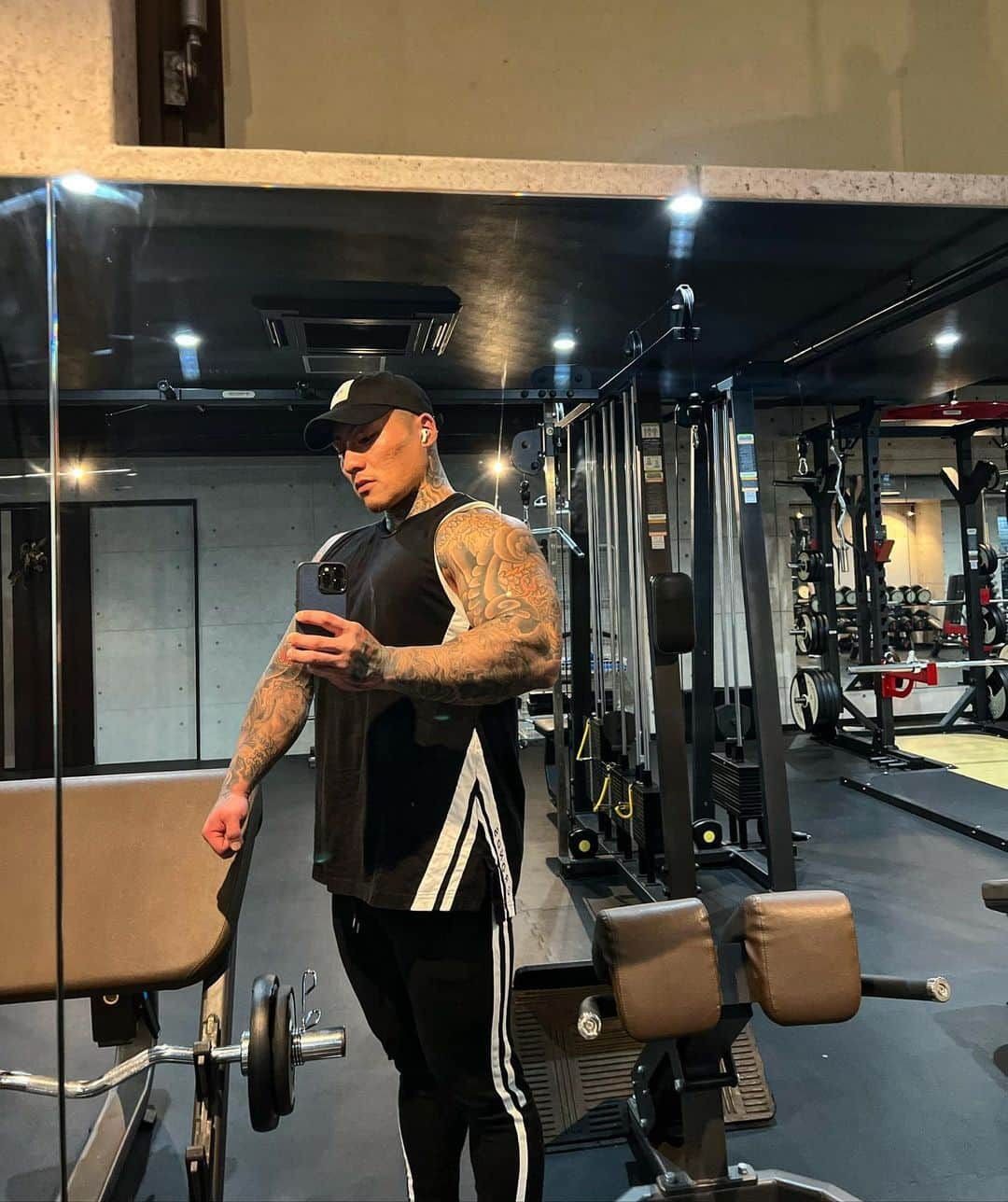 中村直輝さんのインスタグラム写真 - (中村直輝Instagram)「#training#workout#physique#tattoo#japanesetattoo  一年以上かけて身体見直したので今年は進化した身体魅せます。 #スーパーサイヤ人」1月13日 19時41分 - _naokinakamura_