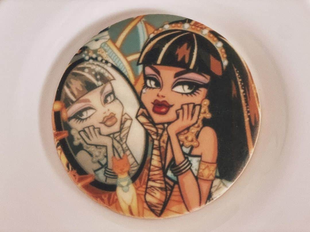 okamotosayaka のインスタグラム：「𓃠☥🪞 . . . . . . . . . . #Monsterhigh#cleodenile#cookie#printcookie#cleo#モンスターハイ#クレオ#クッキー#プリントクッキー」