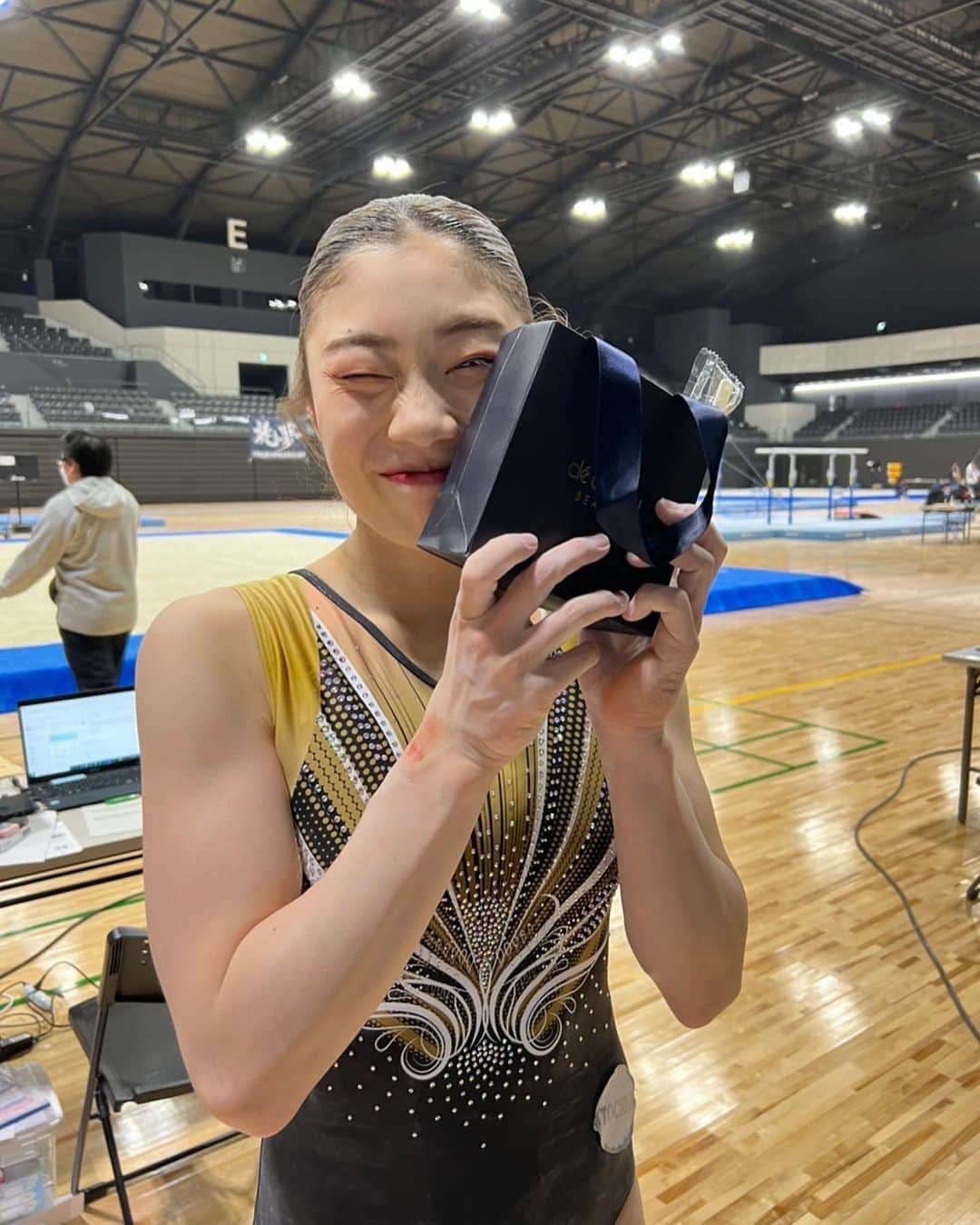 のインスタグラム：「本日、誕生日を迎えました。 たくさんのお祝いメッセージありがとうございます☺️ 私の人生たくさんの方に支えられて歩むことができています。 いつも応援してくれて、支えてくれて、ありがとうございます。 携わってくれている方に感謝と敬意の気持ちを持って頑張ってまいりますので今後ともご指導ご鞭撻のほどよろしくお願いいたします。  内山由綺  Today is my birthday.  Thank you for all the congratulatory messages ☺️  I have been able to walk through my life with the support of many people.  Thank you for always supporting me.  I will do my best with gratitude and respect to those who have been involved, so I would appreciate your continued guidance and encouragement.   Yuki Uchiyama」