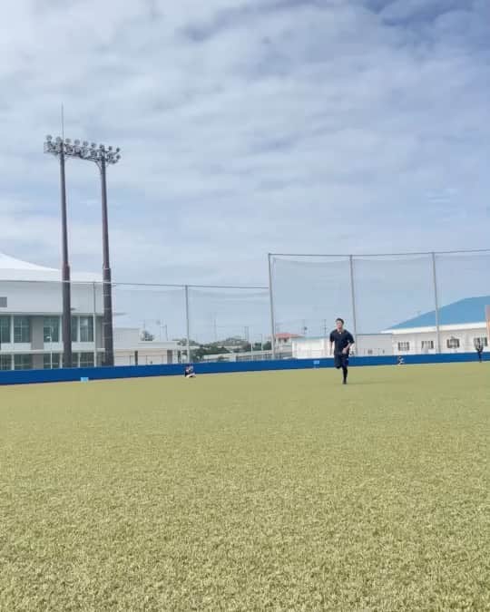 野村佑希のインスタグラム：「今日はランニングをしてノックしてバッティングしてウエイトしました。  1日の練習をたまには動画で✋  #iphone14promax」