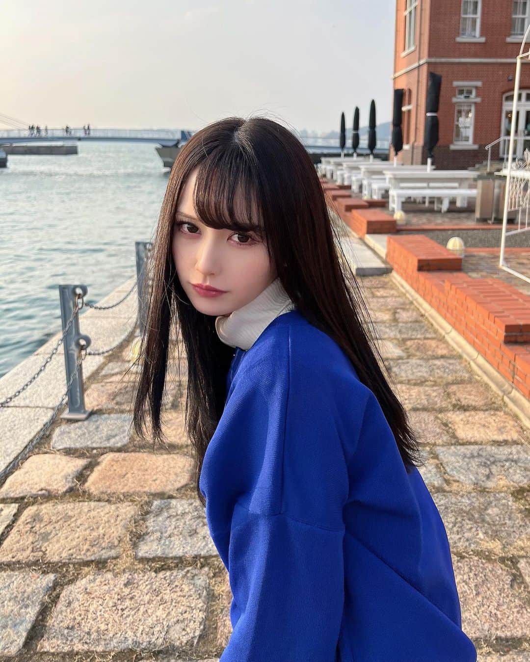 山本望叶のインスタグラム：「#ootd #code#コーデ #タートルネック #ロングスカート #emoda #gyda #門司港 #門司港レトロ」