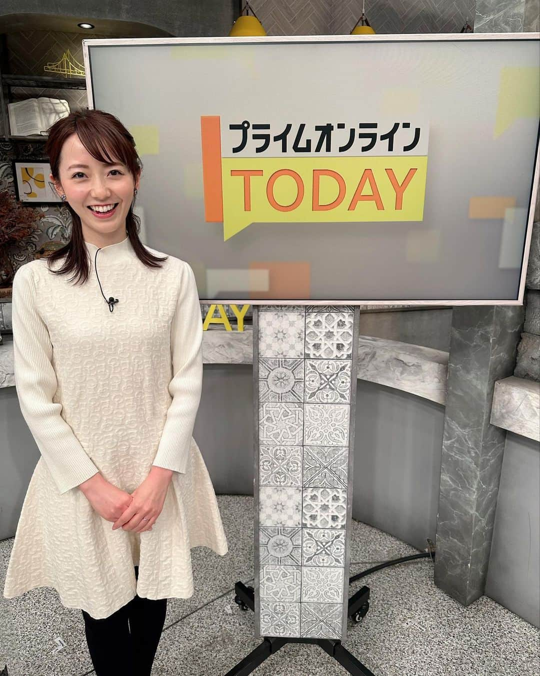 内田嶺衣奈のインスタグラム：「BSフジ プライムオンラインTODAY(19時30分〜)の 金曜日を新たに担当します😊  無事に今日の放送が終わりホッと一息☺︎  こちらも宜しくお願い致します✨  #プライムオンラインTODAY #金曜日」